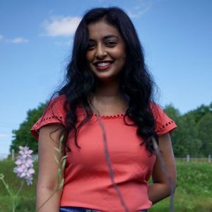 Meet your Posher, Urmi